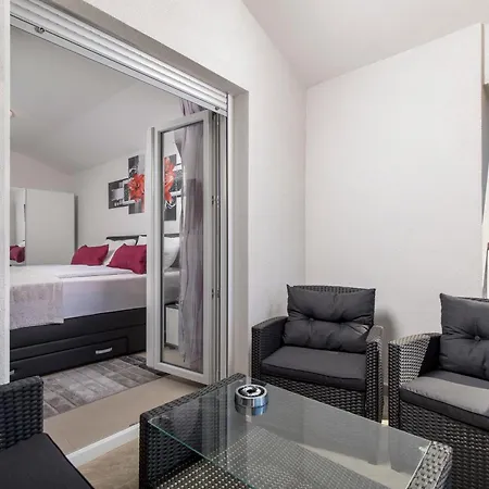 Apartment Adults Only Samantha By Irundo *
