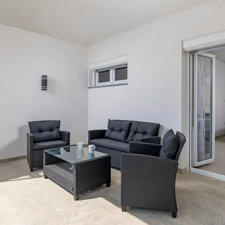 Adults Only Samantha By Irundo Apartment