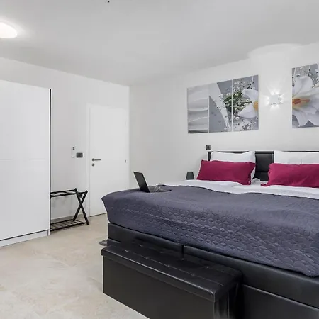 Adults Only Samantha By Irundo Apartment