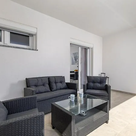 Apartment Adults Only Samantha By Irundo