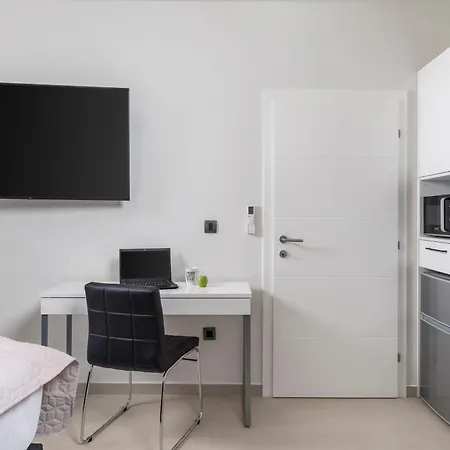 Adults Only Samantha By Irundo Apartment
